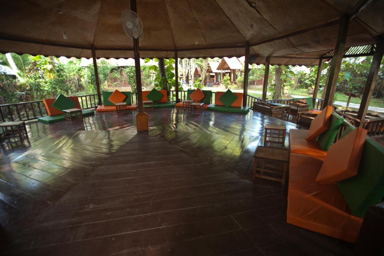 Symphony Palms Beach Resort And Spa Govind Nagar Esterno foto